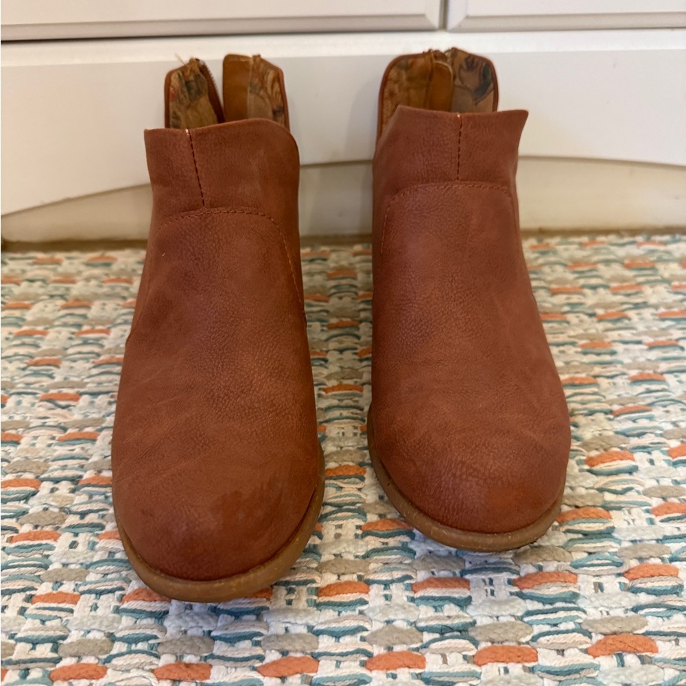 boc Women's Brown Ankle Booties